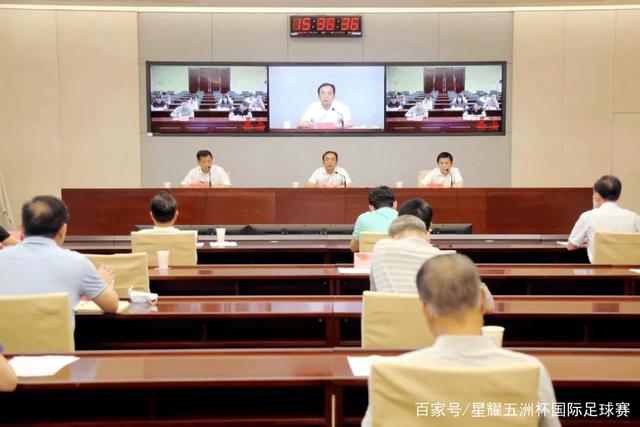为什么在英国聚众淫乱行为是被允许的？